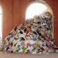 Artă din cărţi: cascada de 5000 de cărţi din Spania