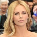 Charlize Theron ar vrea să joace în Urzeala Tronurilor