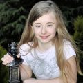 Iat-o pe fiica lui Stannis din următorul sezon Urzeala Tronurilor