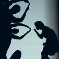 Pilobolus: definiţia iubirii te duce la spectacolul umbrelor