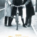 Povestea de dragoste a actriței Anne Wiazemsky cu regizorul Jean-Luc Godard prinde viață în romanul Un an de studiu