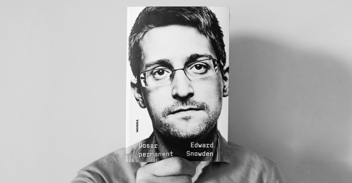 Autobiografia lui Edward Snowden – o mărturie care zguduie presa